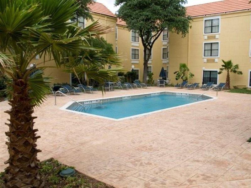 Holiday Inn Express Hotel & Suites Irving Dfw Airport North By Ihg Exterior photo