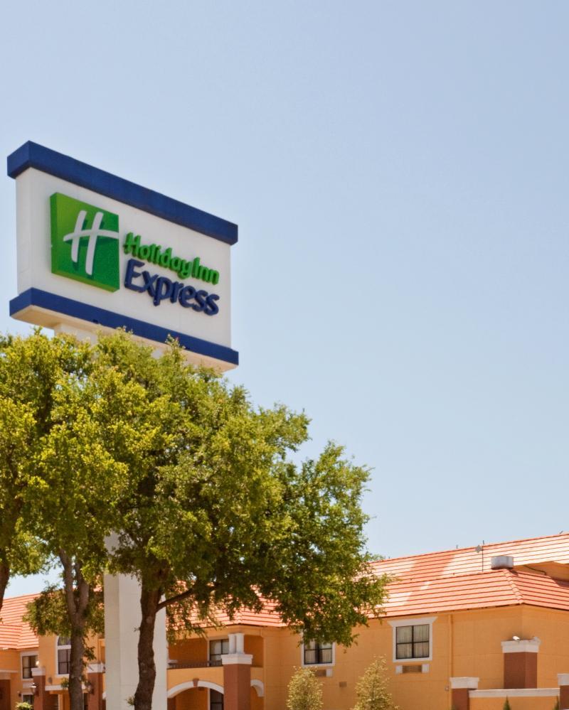 Holiday Inn Express Hotel & Suites Irving Dfw Airport North, An Ihg Hotel Exterior photo