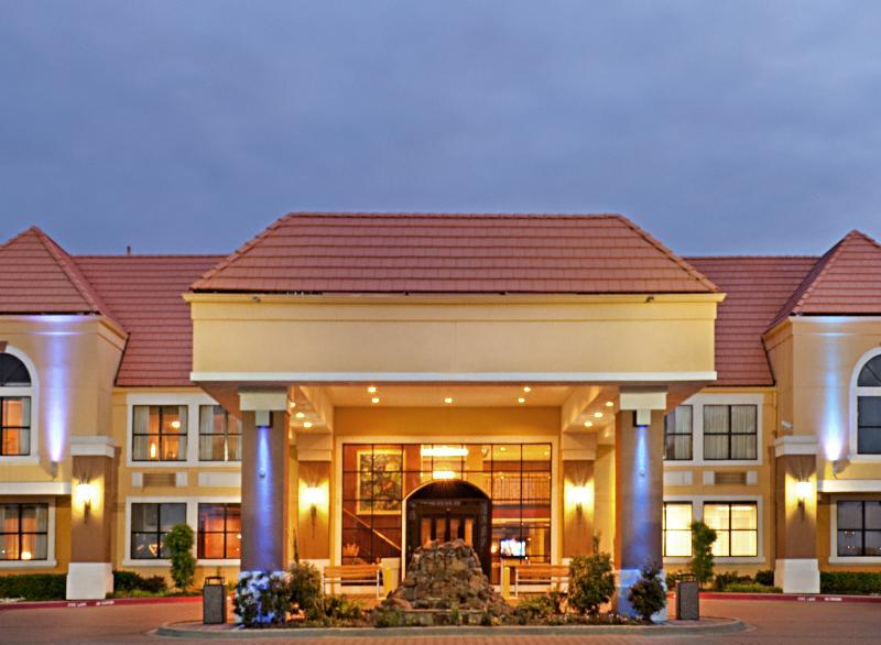 Holiday Inn Express Hotel & Suites Irving Dfw Airport North By Ihg Exterior photo