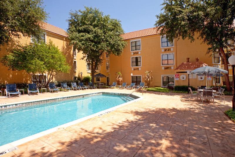 Holiday Inn Express Hotel & Suites Irving Dfw Airport North By Ihg Exterior photo